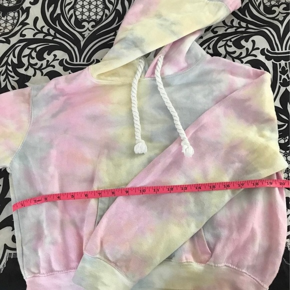 Tie dye pastel cropped hoodie - Picture 4 of 4